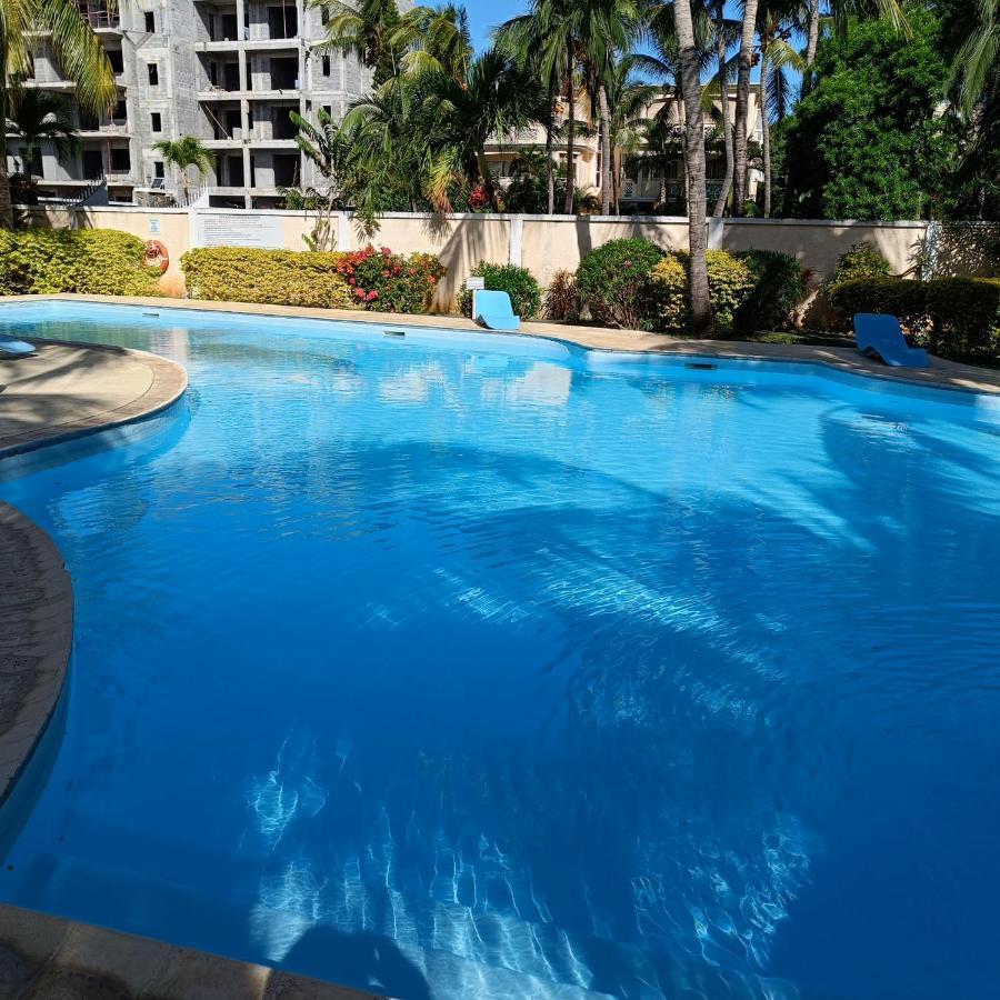 The Coastal Apartment Flic-en-Flacq Esterno foto
