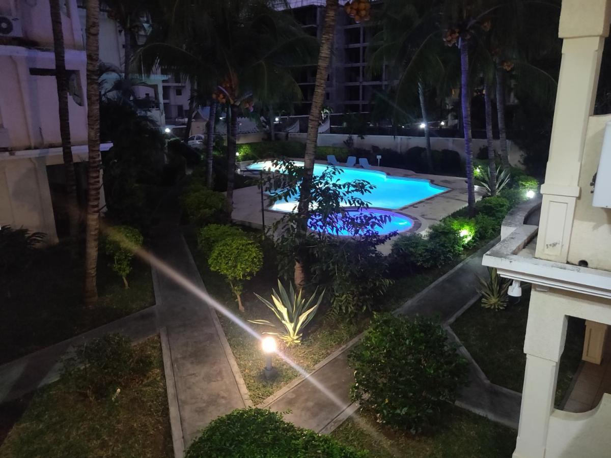 The Coastal Apartment Flic-en-Flacq Esterno foto