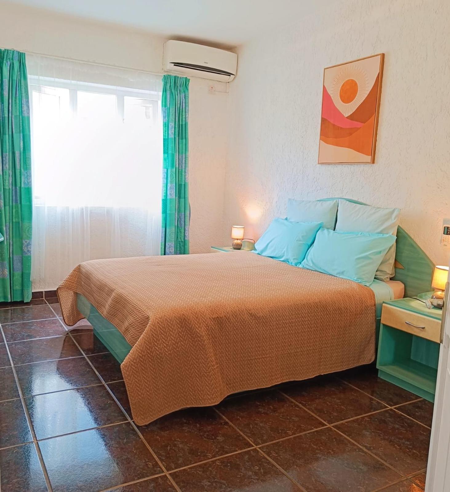 The Coastal Apartment Flic-en-Flacq Esterno foto